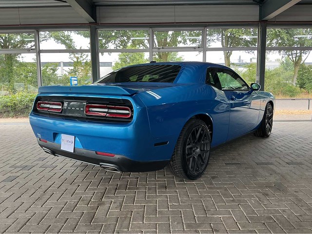 Dodge challenger gt | 3.6 v6 | 305 pk | 2019 | b5 blue pearlcoat | parksense | parkview achteruitrijcamera | btw auto - afbeelding 29 van  29