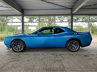 Dodge challenger gt | 3.6 v6 | 305 pk | 2019 | b5 blue pearlcoat | parksense | parkview achteruitrijcamera | btw auto - afbeelding 2 van  32