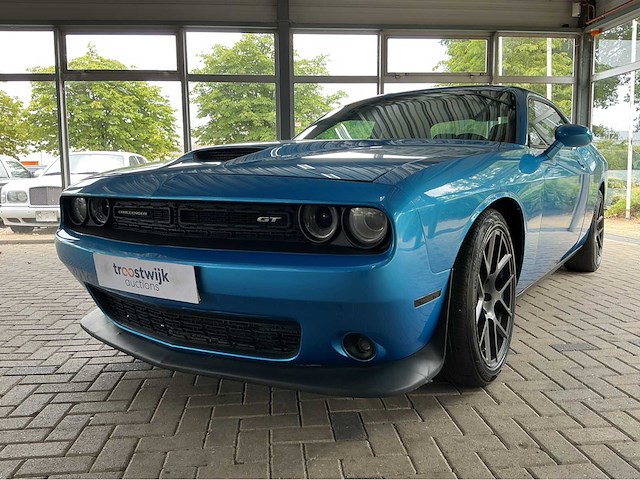 Dodge challenger gt | 3.6 v6 | 305 pk | 2019 | b5 blue pearlcoat | parksense | parkview achteruitrijcamera | btw auto - afbeelding 28 van  32