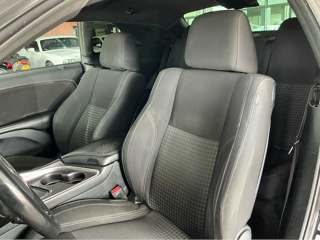 Dodge challenger sxt | 3.6 v6 | 305 pk | 2015 | 8-traps automaat | automatische klimaatregeling | cruise control | btw auto - afbeelding 13 van  26