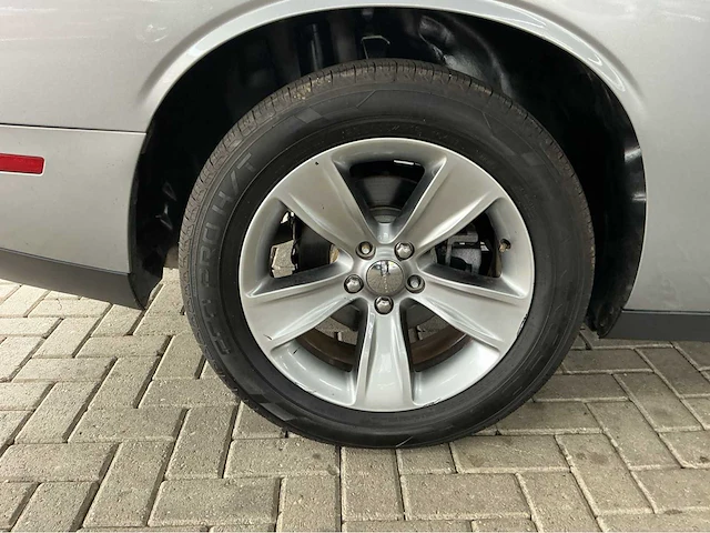 Dodge challenger sxt 3.6 v6 | 305 pk | automaat | pure amerikaanse power - afbeelding 21 van  24
