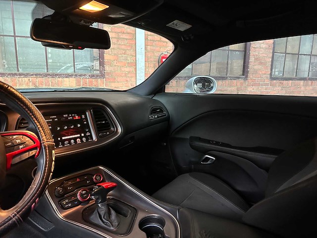 Dodge challenger sxt 3.6 v6 305pk 2016 - afbeelding 11 van  40