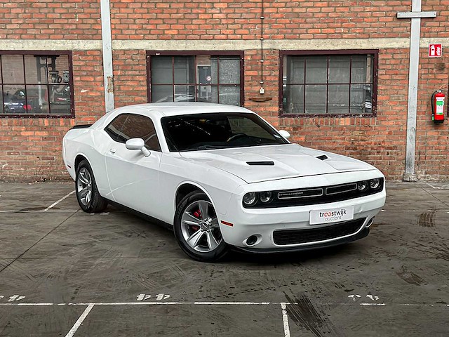 Dodge challenger sxt 3.6 v6 305pk 2016 - afbeelding 15 van  18