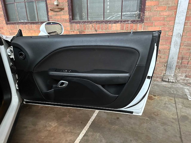 Dodge challenger sxt 3.6 v6 305pk 2016 - afbeelding 26 van  34