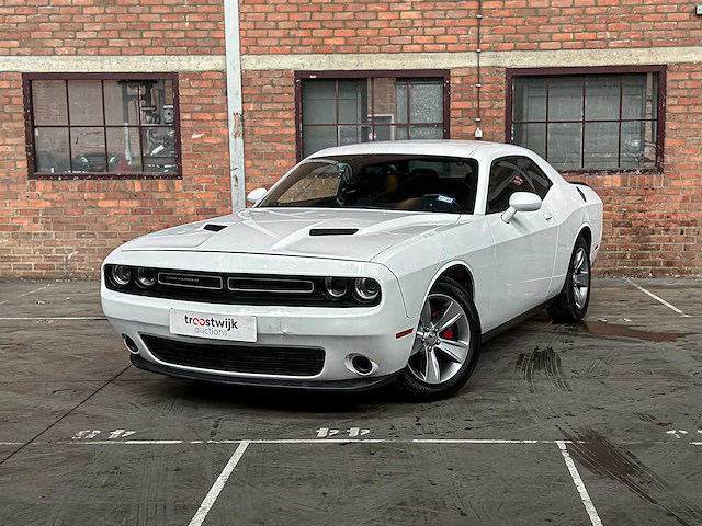 Dodge challenger sxt 3.6 v6 305pk 2016 - afbeelding 2 van  34