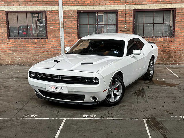 Dodge challenger sxt 3.6 v6 305pk 2016 - afbeelding 3 van  34