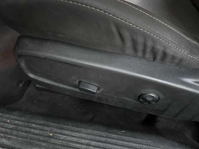 Dodge challenger sxt 3.6 v6 305pk 2016 - afbeelding 10 van  17