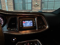 Dodge challenger sxt 3.6 v6 305pk 2016 - afbeelding 23 van  34