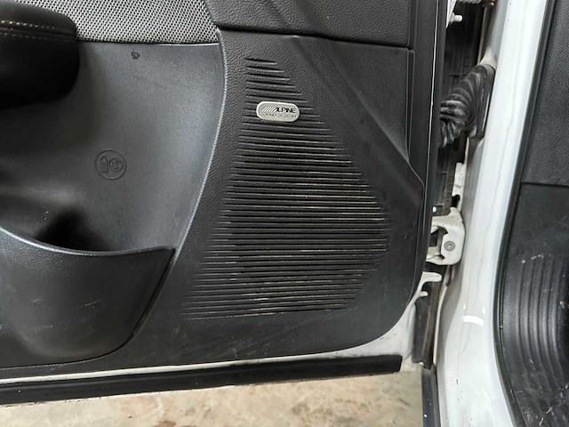 Dodge challenger sxt 3.6 v6 305pk 2016 - afbeelding 23 van  35