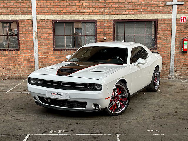 Dodge challenger sxt 3.6 v6 305pk 2016 - afbeelding 4 van  35