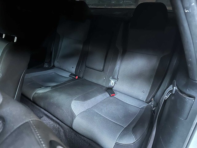 Dodge challenger sxt 3.6 v6 305pk 2016 - afbeelding 5 van  9