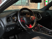 Dodge challenger sxt 3.6 v6 305pk 2016 - afbeelding 9 van  28