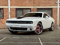 Dodge challenger sxt 3.6 v6 305pk 2016 - afbeelding 1 van  28