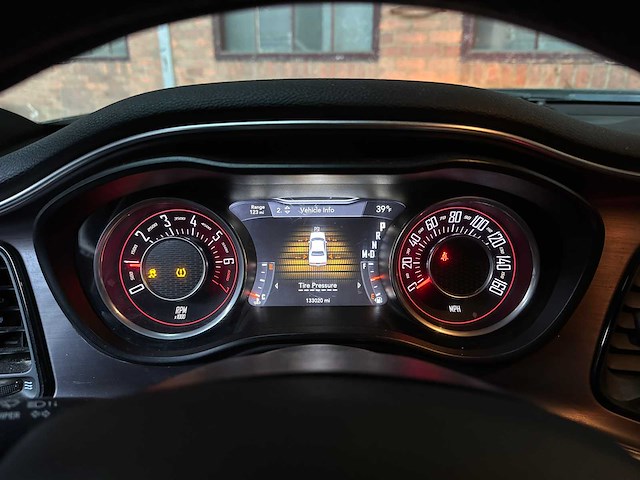 Dodge challenger sxt 3.6 v6 305pk 2016 - afbeelding 24 van  40