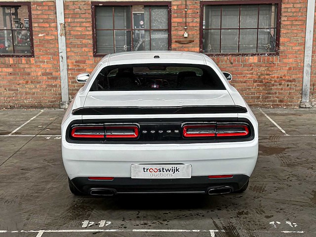 Dodge challenger sxt 3.6 v6 305pk 2016 - afbeelding 1 van  29