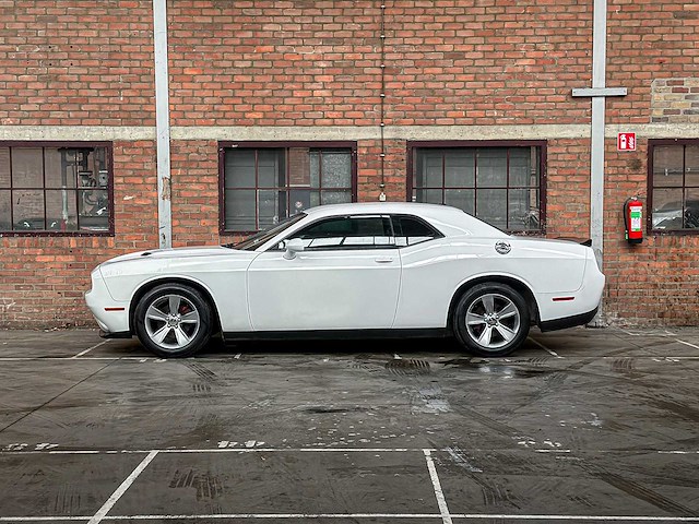 Dodge challenger sxt 3.6 v6 305pk 2016 - afbeelding 3 van  29