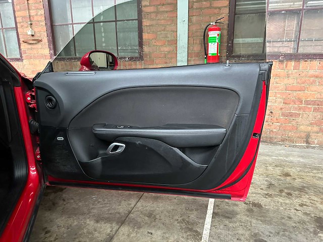 Dodge challenger sxt 3.6 v6 305pk 2017 - afbeelding 23 van  32