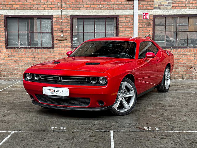 Dodge challenger sxt 3.6 v6 305pk 2017 - afbeelding 1 van  38