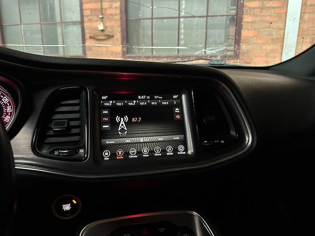 Dodge challenger sxt 3.6 v6 305pk 2017 - afbeelding 21 van  31