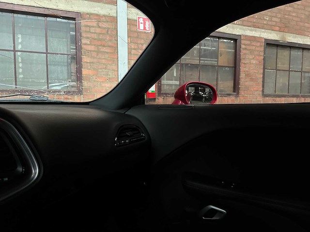 Dodge challenger sxt 3.6 v6 305pk 2017 - afbeelding 22 van  31