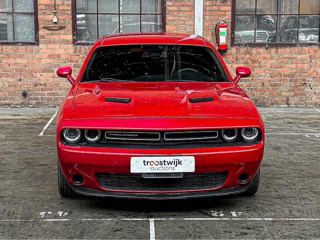 Dodge challenger sxt 3.6 v6 305pk 2017 - afbeelding 5 van  31