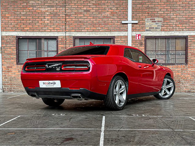 Dodge challenger sxt 3.6 v6 305pk 2017 - afbeelding 2 van  38