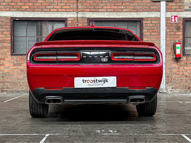 Dodge challenger sxt 3.6 v6 305pk 2017 - afbeelding 4 van  22