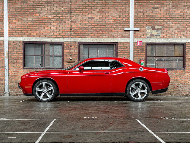 Dodge challenger sxt 3.6 v6 305pk 2017 - afbeelding 9 van  37
