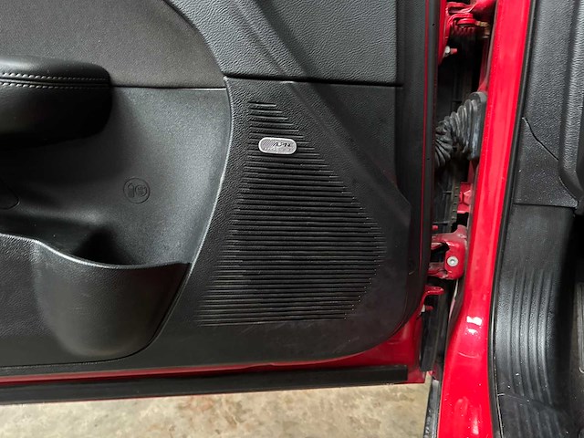 Dodge challenger sxt 3.6 v6 305pk 2017 - afbeelding 24 van  37