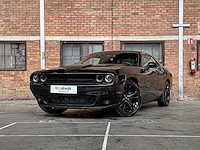 Dodge challenger sxt 3.6 v6 305pk 2018 - afbeelding 1 van  35