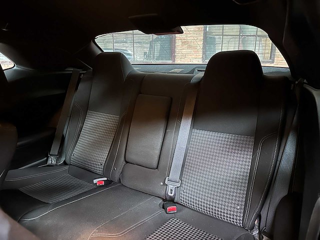 Dodge challenger sxt 3.6 v6 305pk 2018 - afbeelding 31 van  40
