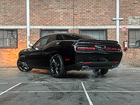 Dodge challenger sxt 3.6 v6 305pk 2018 - afbeelding 5 van  35