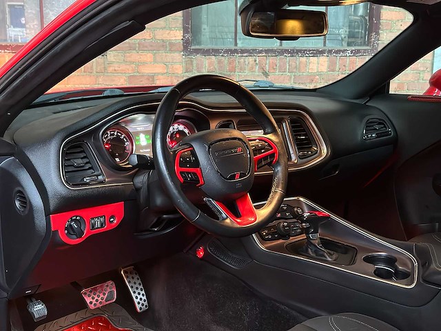 Dodge challenger sxt 3.6 v6 305pk 2018 - afbeelding 10 van  40