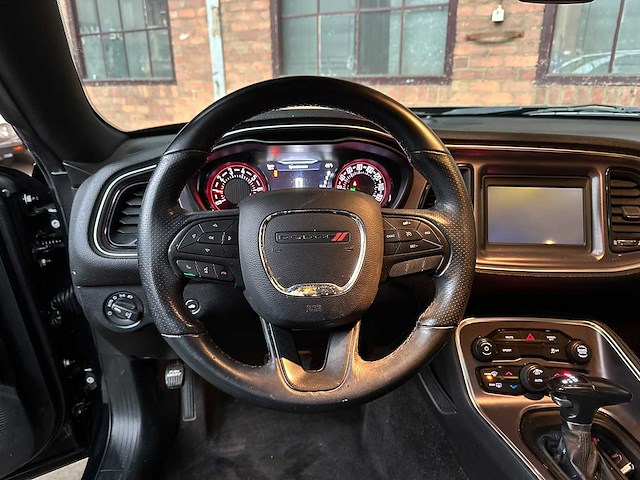 Dodge challenger sxt 3.6 v6 305pk 2018 - afbeelding 7 van  30
