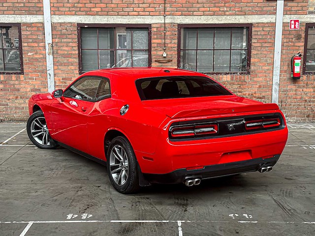Dodge challenger sxt 3.6 v6 305pk 2018 - afbeelding 15 van  40