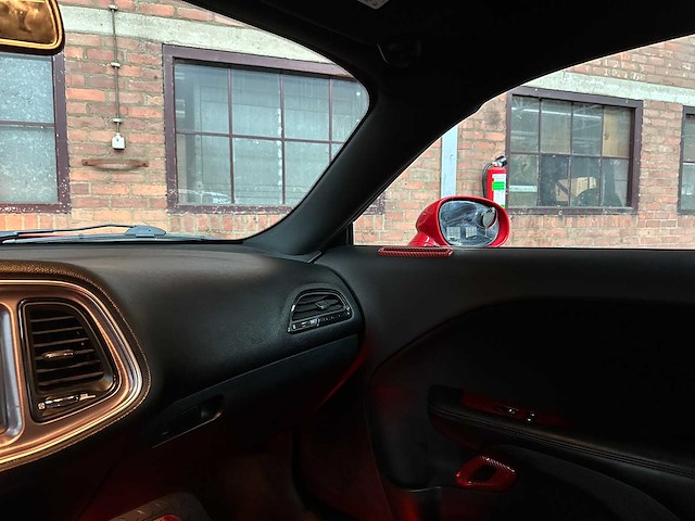 Dodge challenger sxt 3.6 v6 305pk 2018 - afbeelding 21 van  40