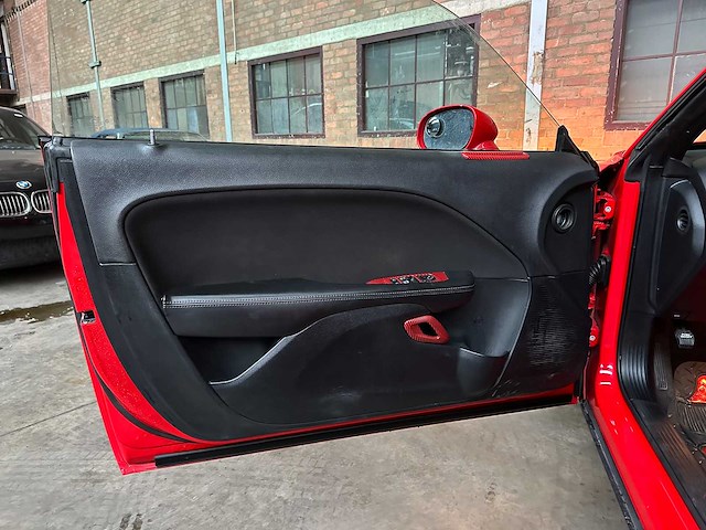 Dodge challenger sxt 3.6 v6 305pk 2018 - afbeelding 22 van  40