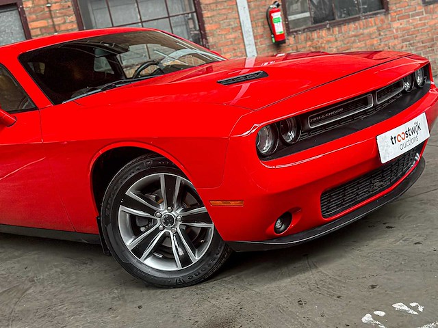 Dodge challenger sxt 3.6 v6 305pk 2018 - afbeelding 8 van  40