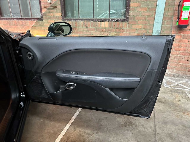 Dodge challenger sxt 3.6 v6 305pk 2018 - afbeelding 21 van  34