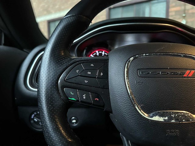 Dodge challenger sxt 3.6 v6 305pk 2018 - afbeelding 20 van  35