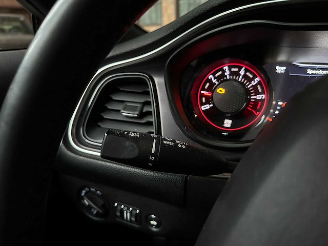 Dodge challenger sxt 3.6 v6 305pk 2018 - afbeelding 22 van  35