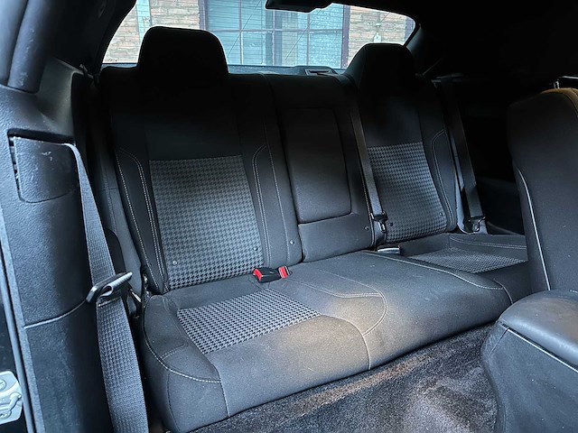 Dodge challenger sxt 3.6 v6 305pk 2018 - afbeelding 35 van  35