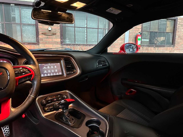Dodge challenger sxt 3.6 v6 305pk 2018 - afbeelding 12 van  39