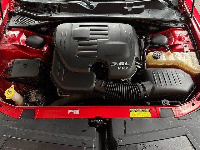 Dodge challenger sxt 3.6 v6 305pk 2018 - afbeelding 26 van  39