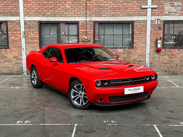 Dodge challenger sxt 3.6 v6 305pk 2018 - afbeelding 37 van  39