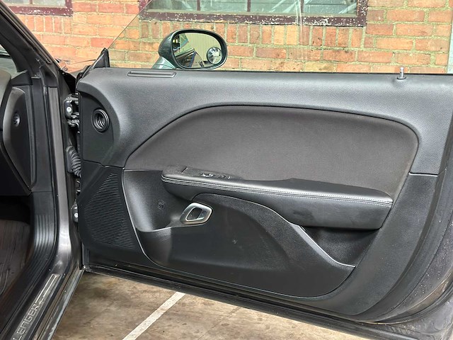 Dodge challenger sxt 3.6 v6 305pk 2019 - afbeelding 36 van  47