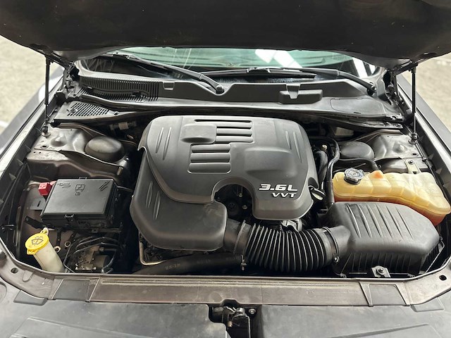 Dodge challenger sxt 3.6 v6 305pk 2019 - afbeelding 17 van  20