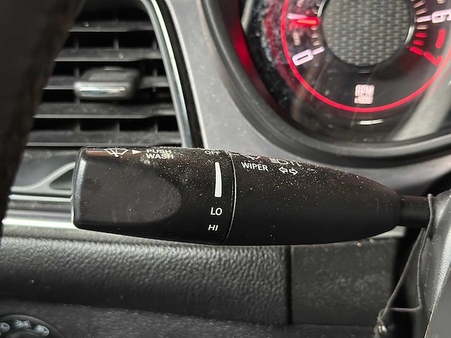 Dodge challenger sxt 3.6 v6 305pk 2019 - afbeelding 13 van  32