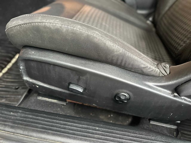 Dodge challenger sxt 3.6 v6 305pk 2019 - afbeelding 20 van  32