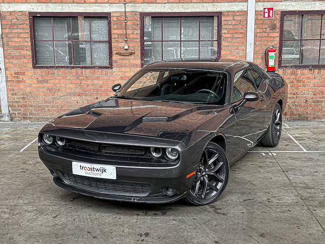 Dodge challenger sxt 3.6 v6 305pk 2019 - afbeelding 18 van  40